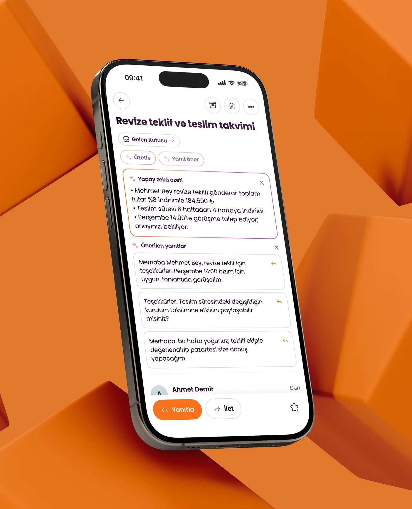 Turuncu küpler arasında, ekranında yapay zekâ özeti ve önerilen yanıtlar açık bir iPhone